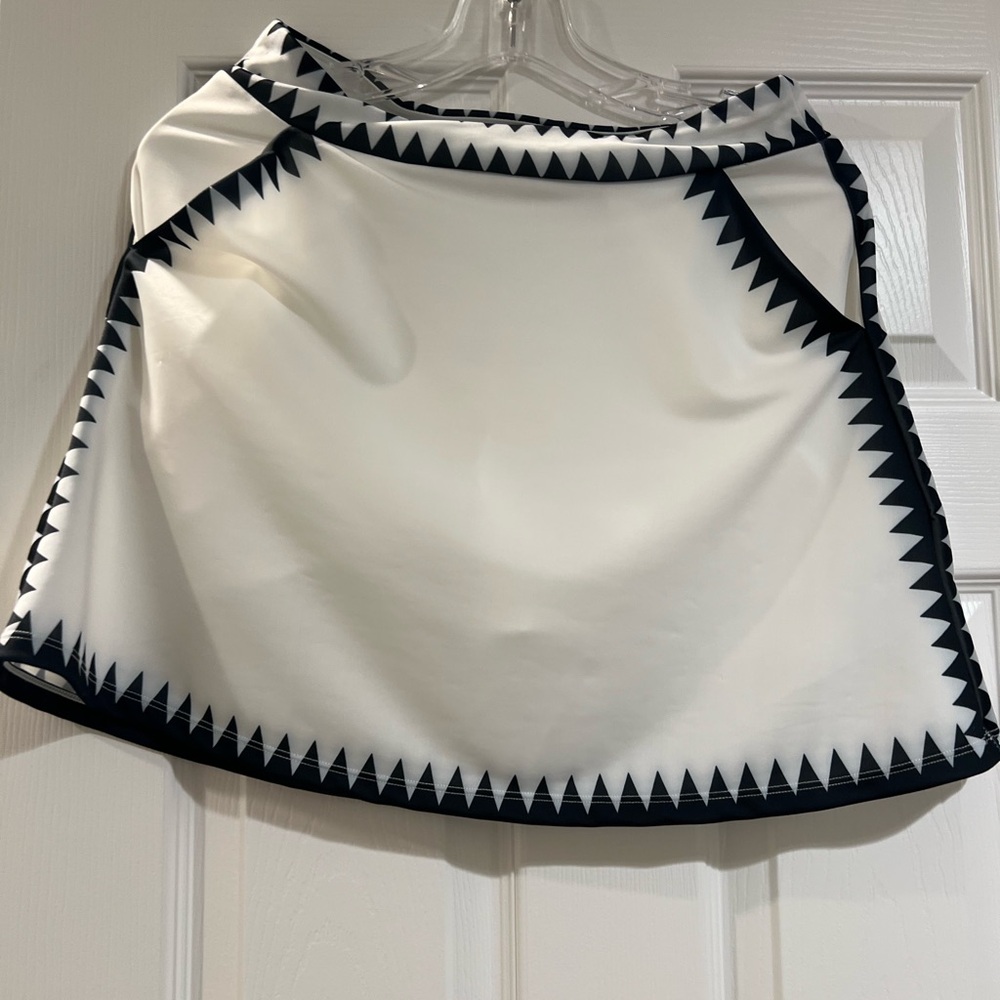 Stylish Women's White and Black Skort